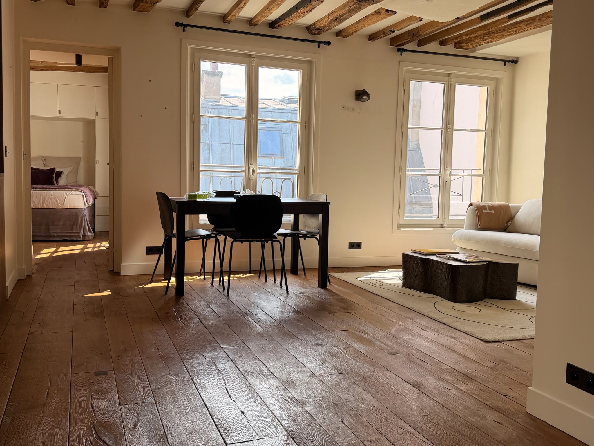 Elegant, fully renovated apartment – Madeleine – Paris 8th