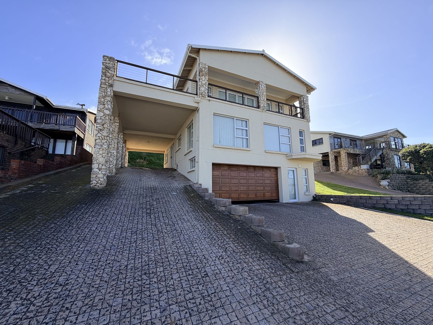 Luxury Above the Waves: Elite Oceanfront Living in Jongensfontein