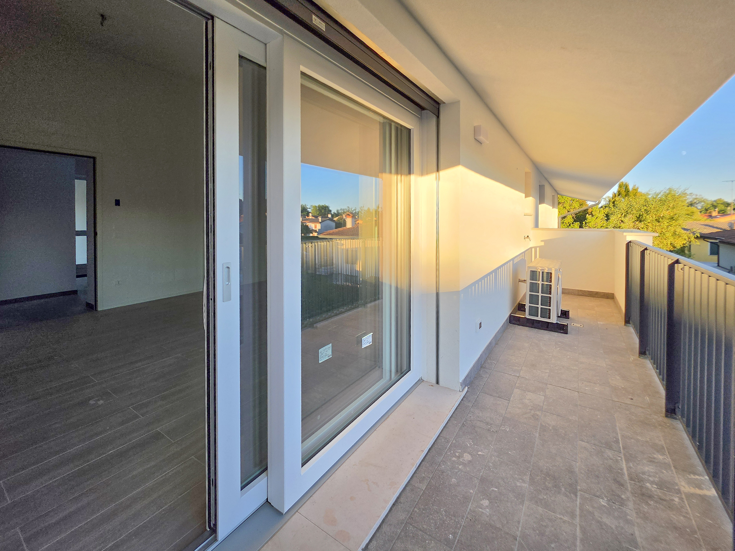 Spacious top-floor apartment