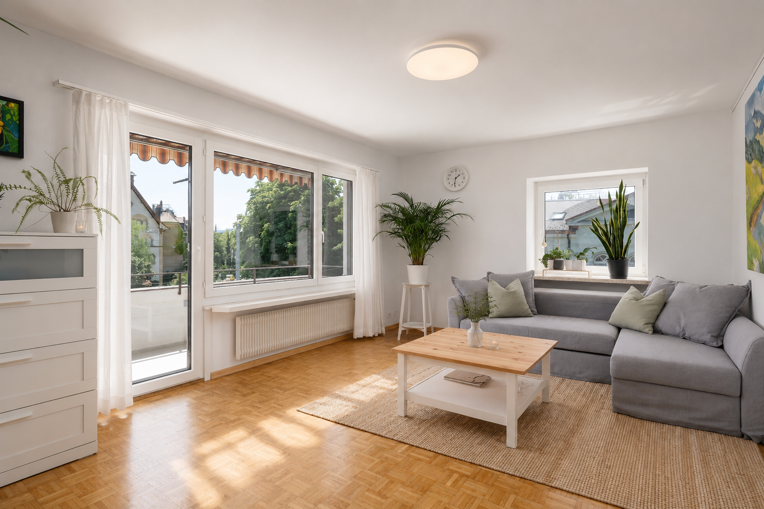 Rare find: Bright City Apartment Close to the Lake