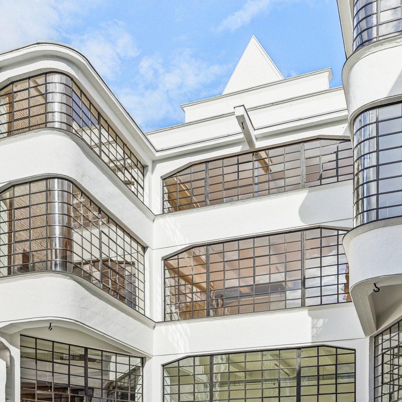 "DIE FABRIK"                                                                   Moderne Eleganz in historischem Ambiente