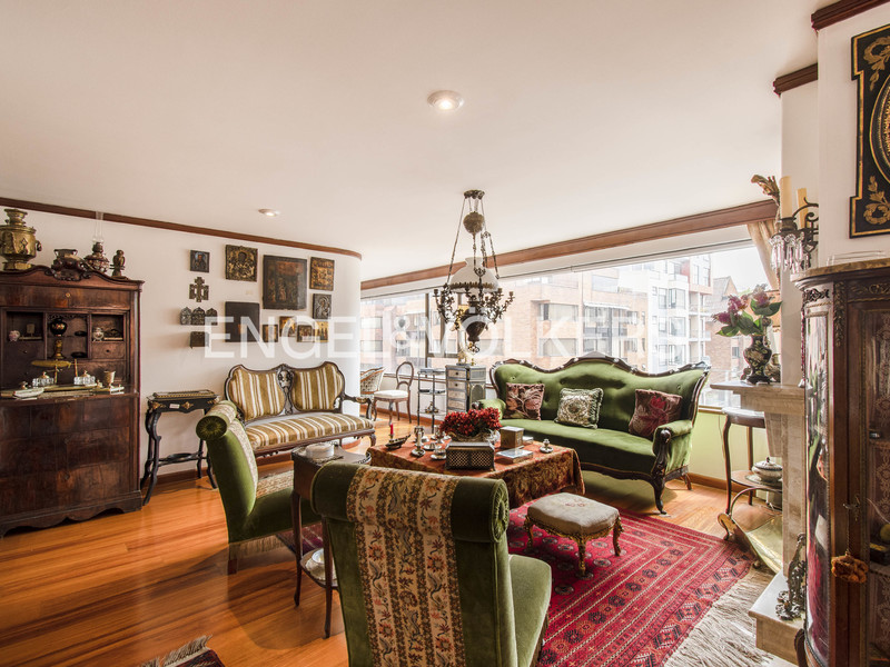 Apartamento con vista despejada para venta en Chicó