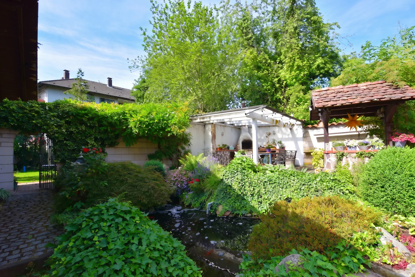Neuwertige Maisonette Wohnung mit Garten und Doppelgarage - Foto 4