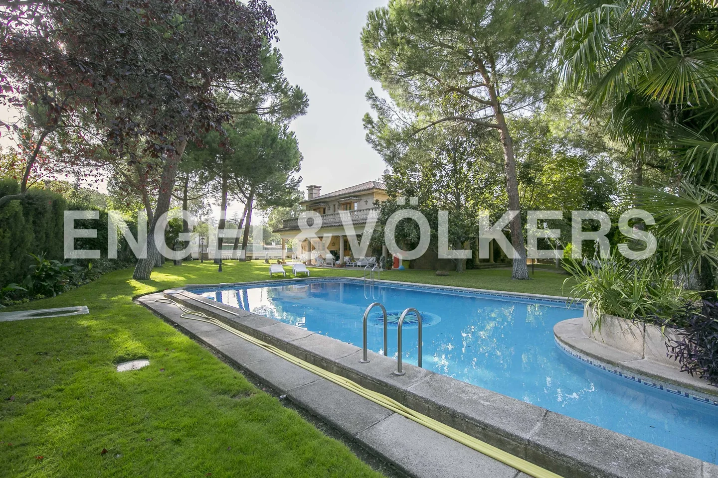Magnificent House with garden in Majadahonda