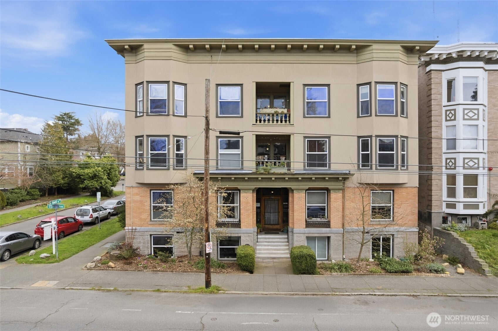 Updated Historic Studio in Prime Location