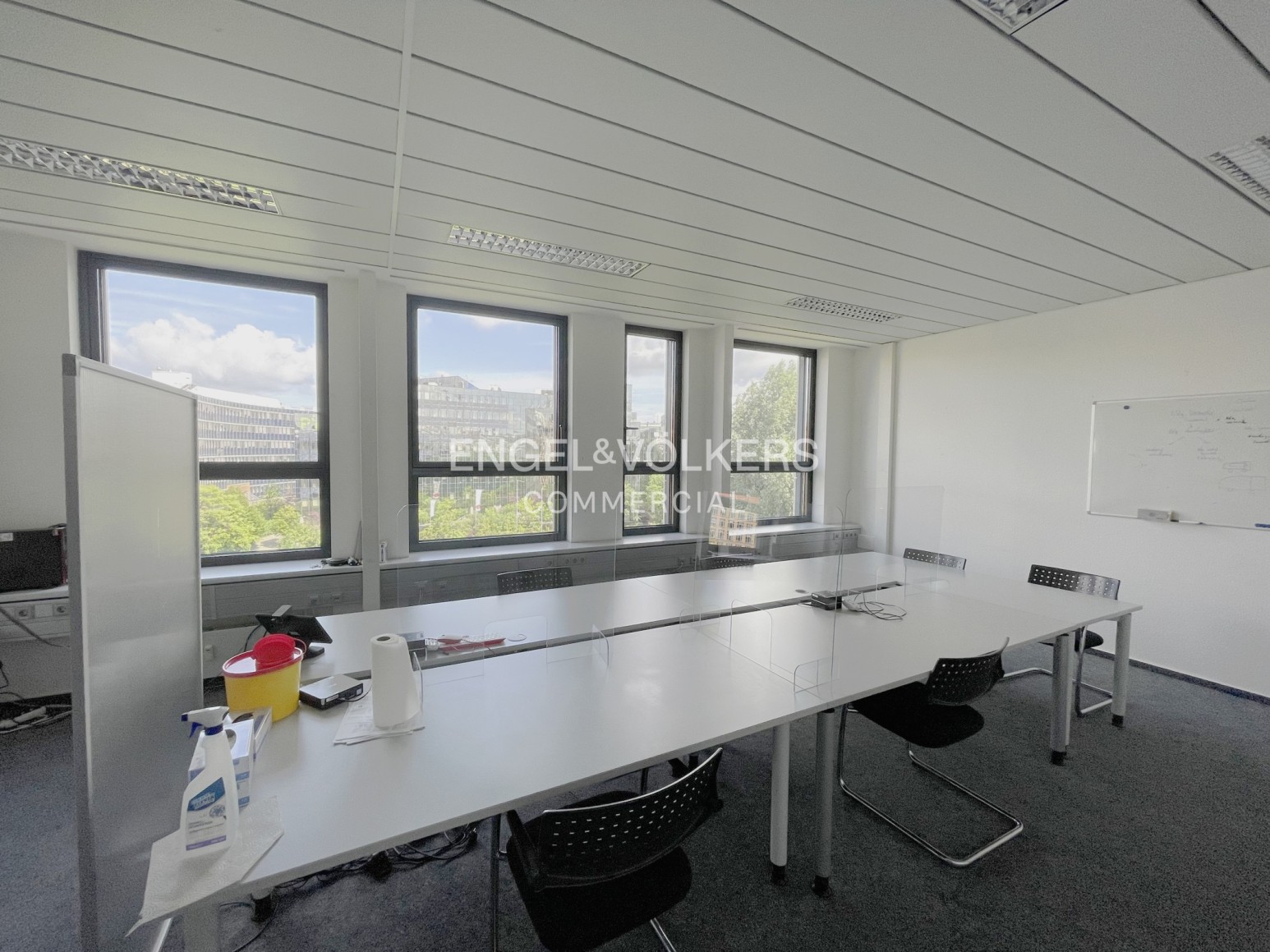 Büro mit moderner Ausstattung in Charlottenburg