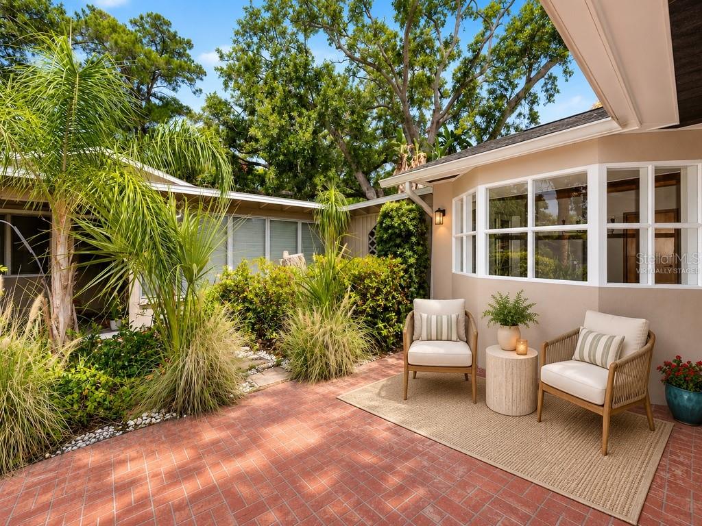 One-of-a-Kind Dual-Home Opportunity Awaits in Jungle Terrace