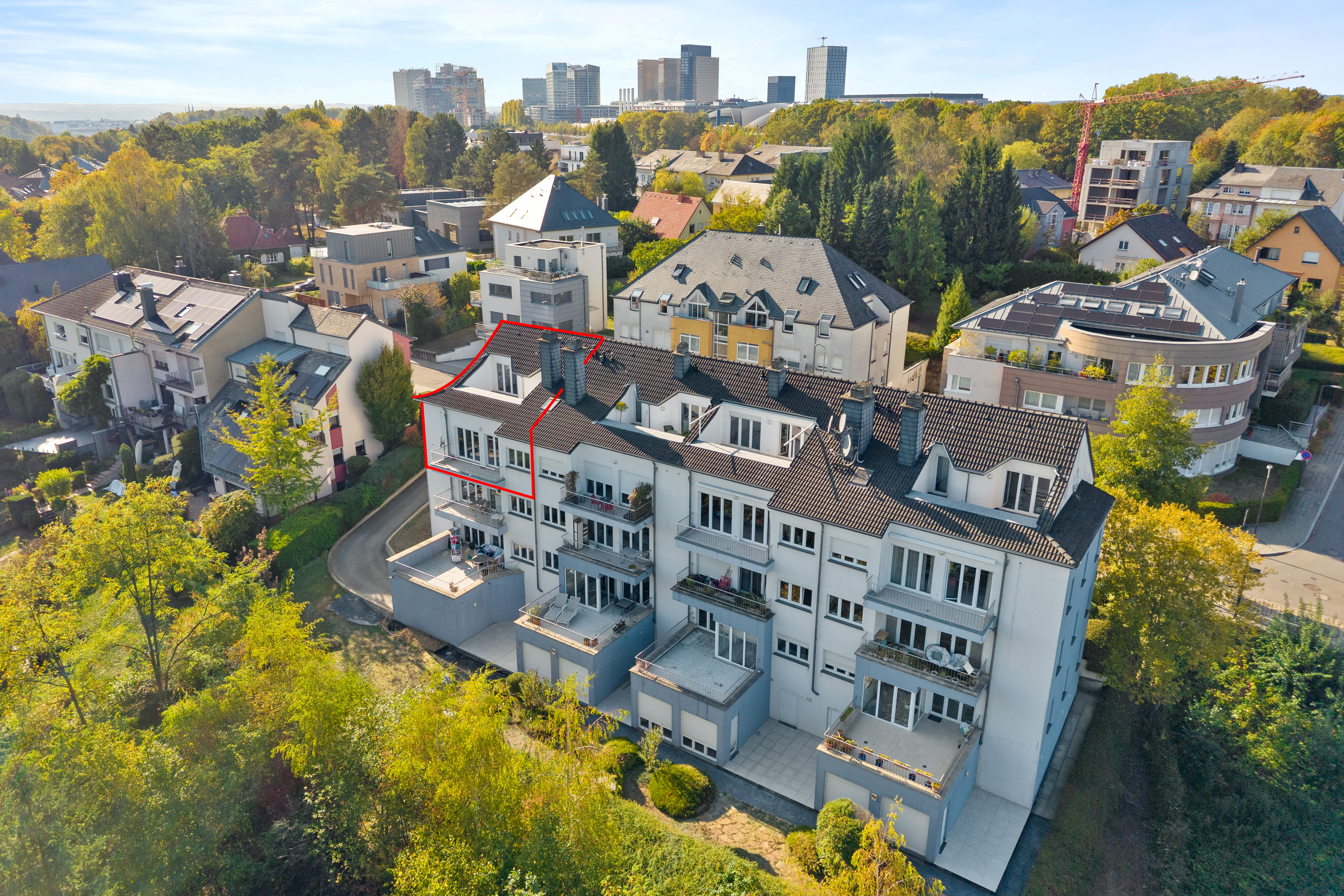 Three-bedroom duplex apartment with a beautiful view