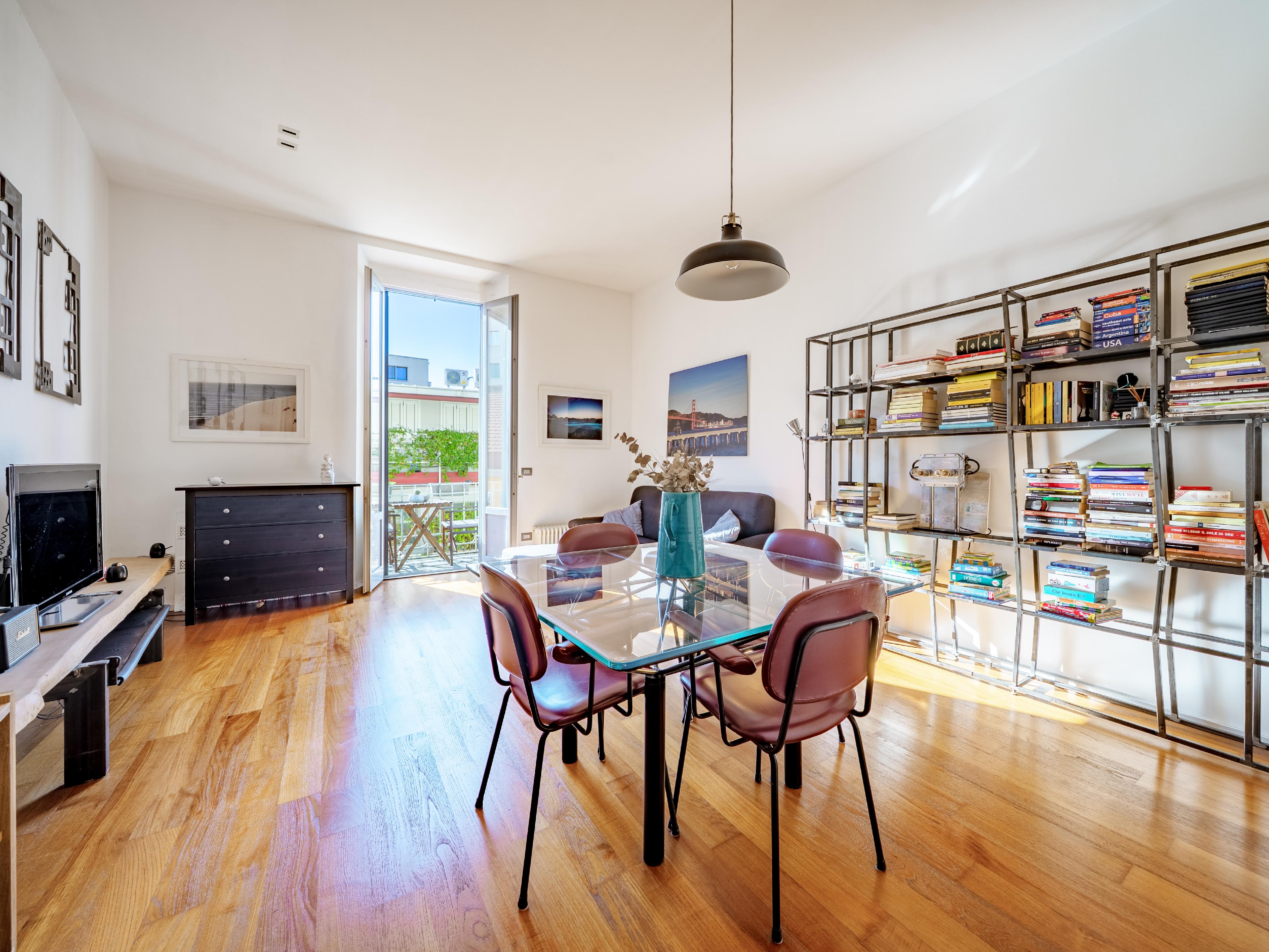 Spacious, bright one-bedroom apartment on Lomazzo Street
