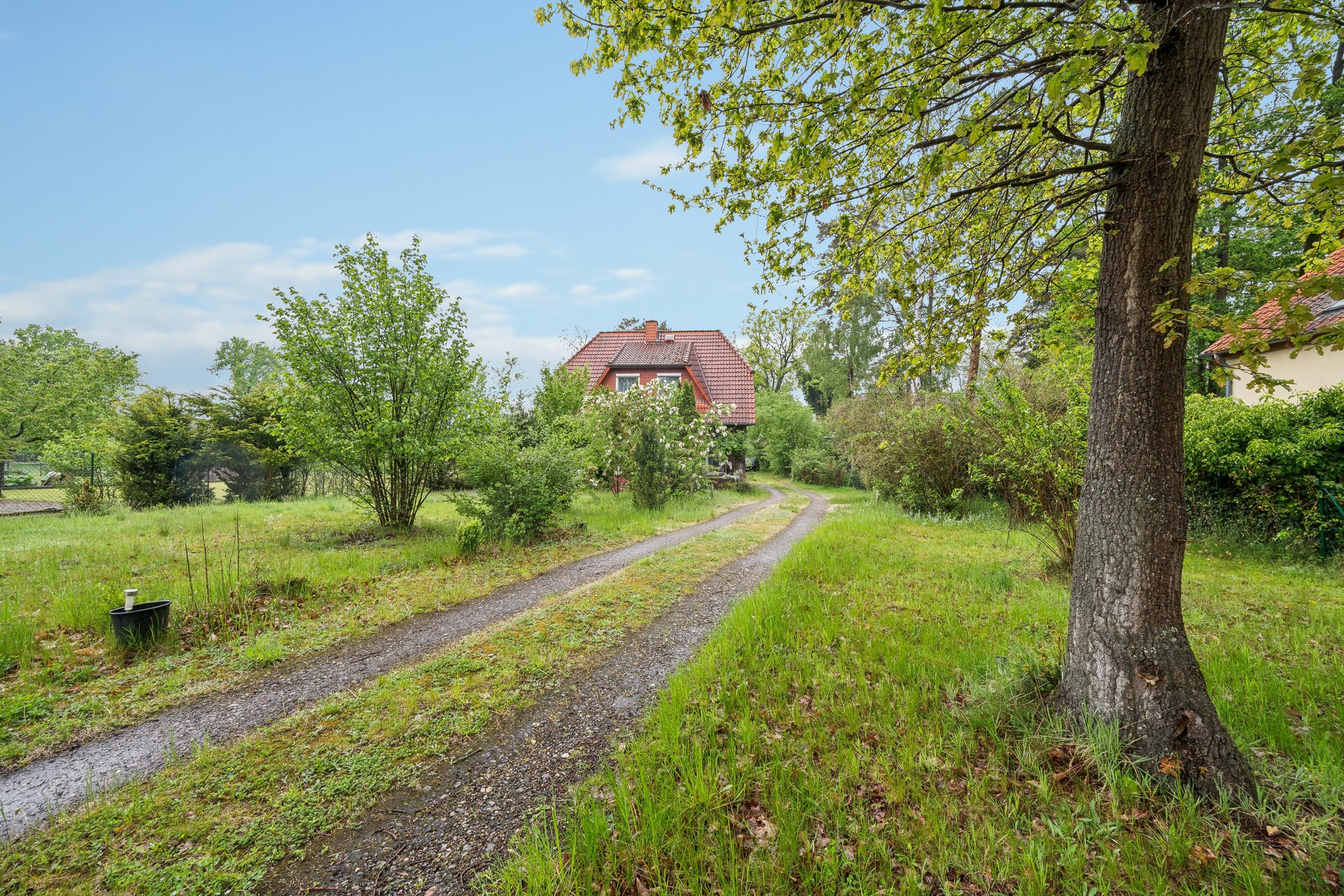 Idyllisches Einfamilienhaus mit weitläufigem Grundstück in ruhiger Wohnlage