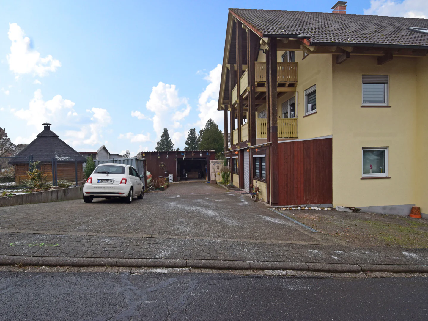 Wohnen mit Blick ins Grüne: Attraktive 3-Zimmer-Wohnung in ruhiger Lage - Photo 4