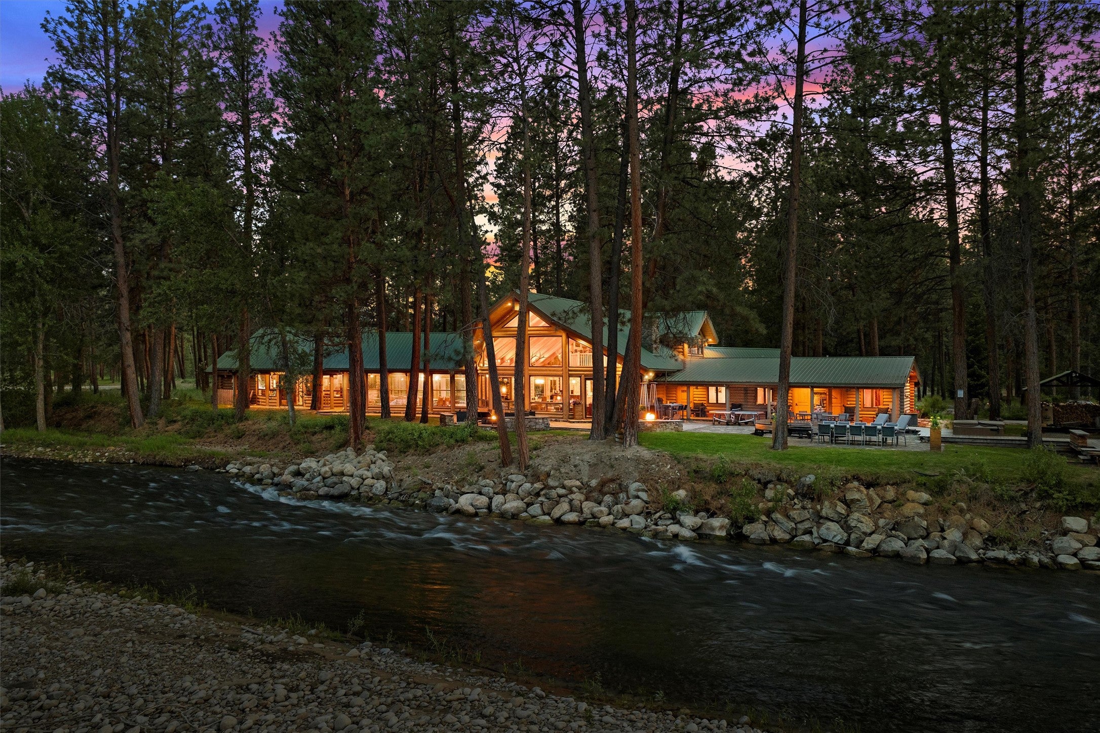 Bitterroot Riverfront Retreat