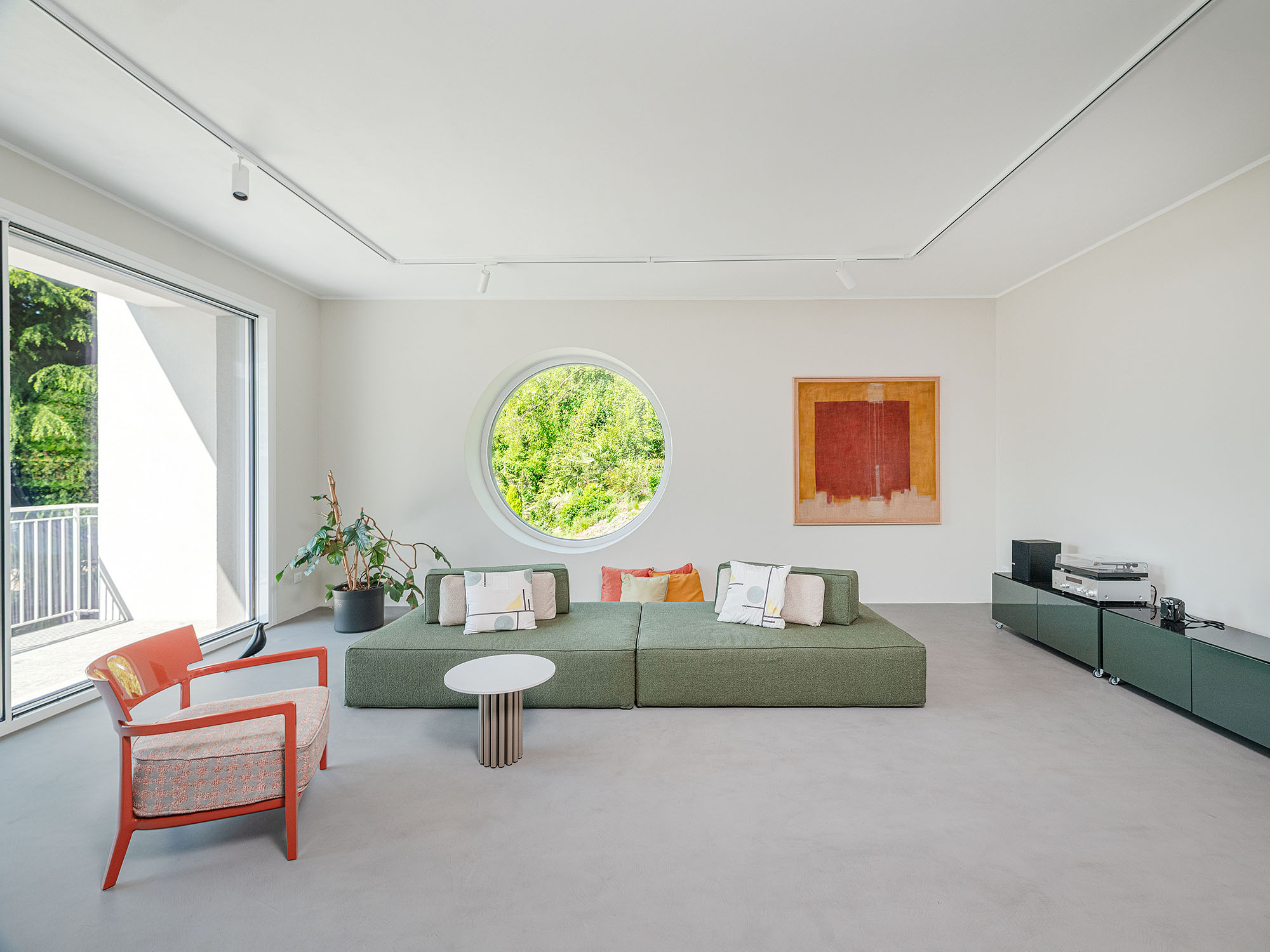 Modern villa surrounded by nature in the Alpe del Vicere Park
