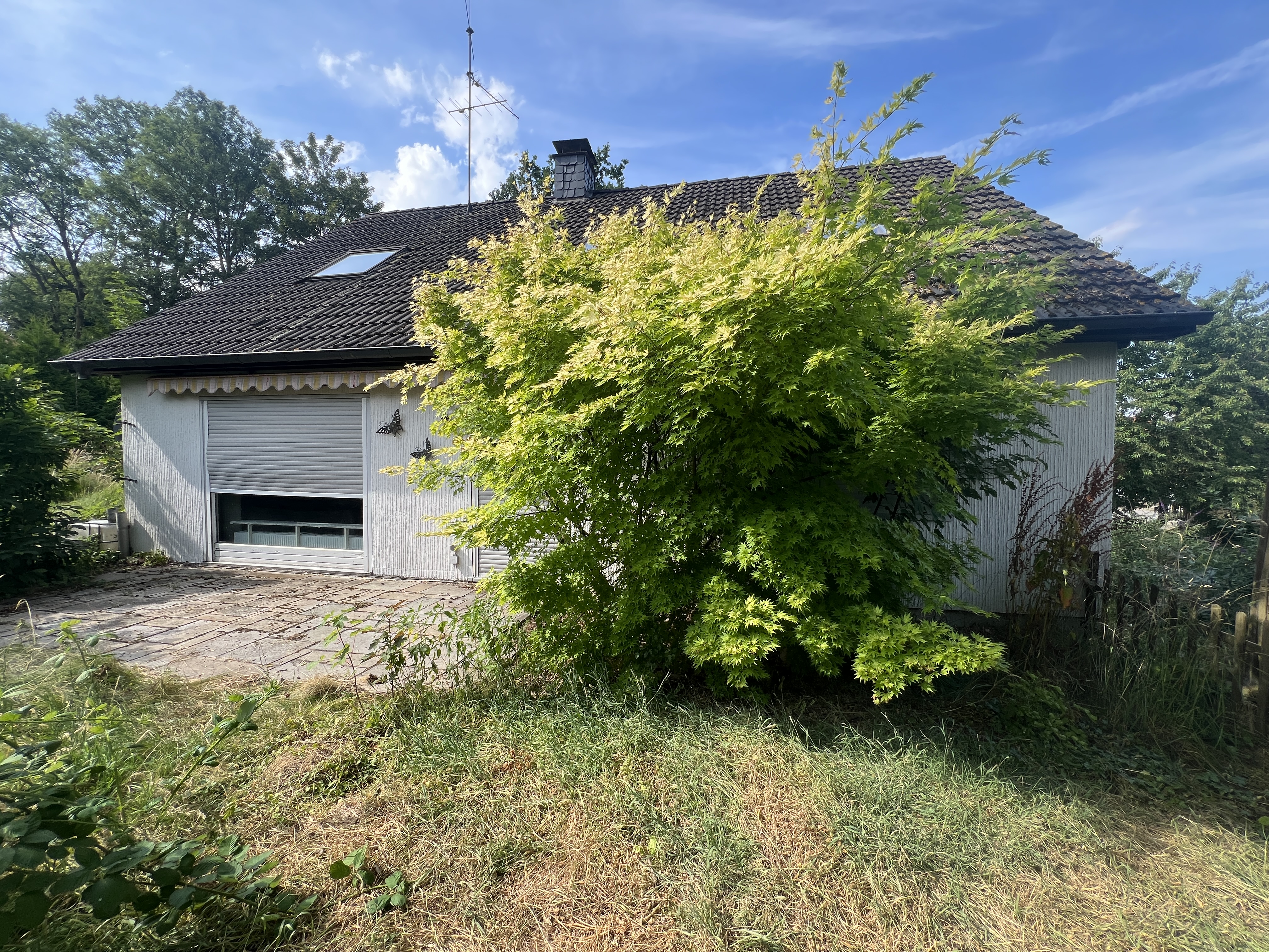 Charmantes Einfamilienhaus auf weitläufigem Grundstück