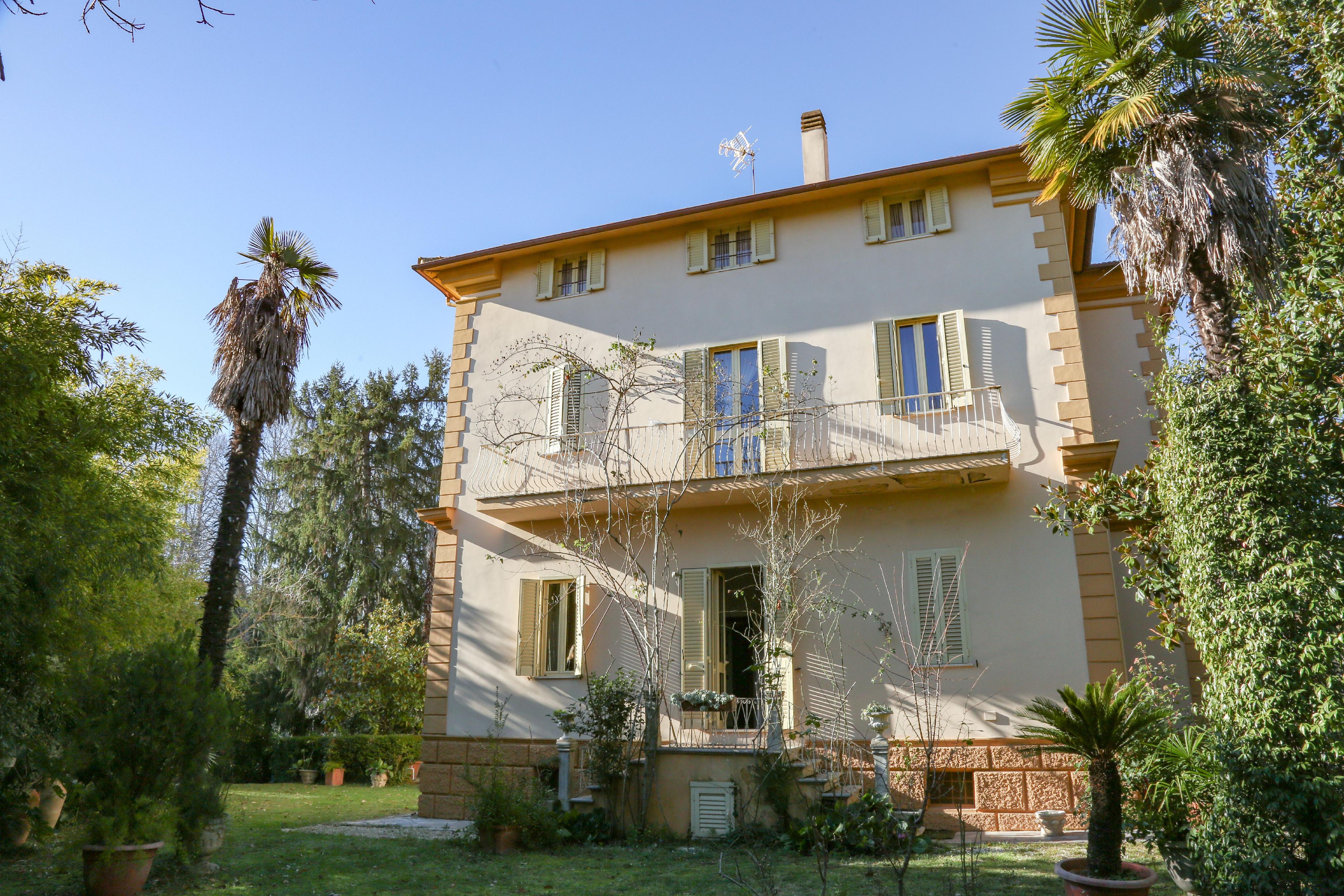 Charming home with garden in the center of Ronciglione