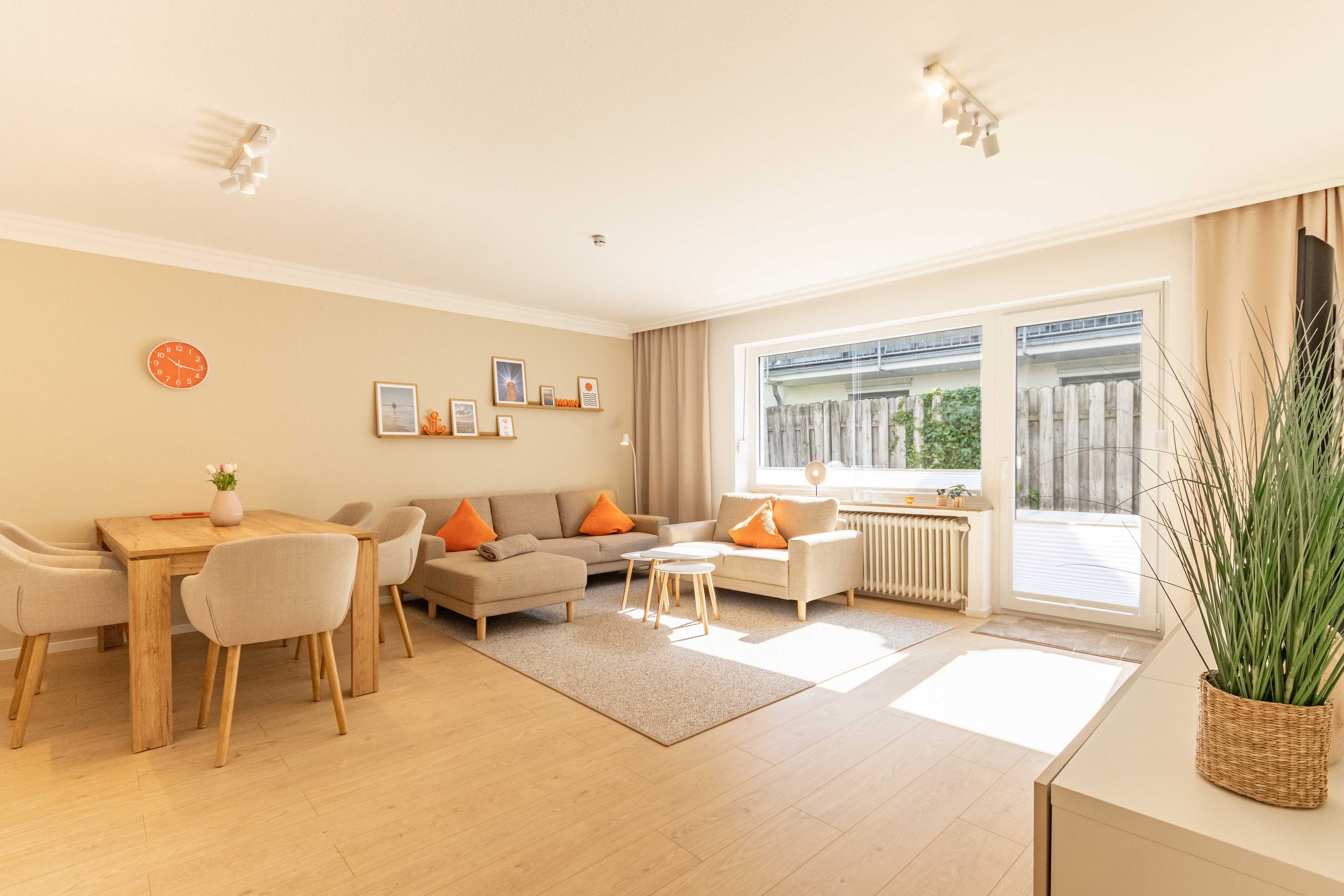 Genehmigte Ferienwohnung mit 2 SZ, toller Großzügigkeit, einem echten Schmankerl und Weststrandnähe!