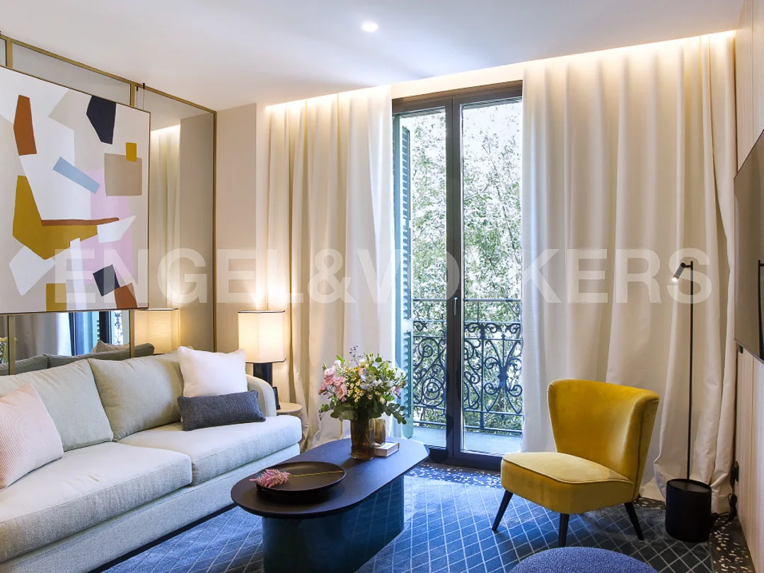 Spectacular furnished apartment in Eixample