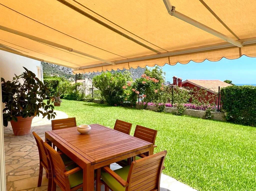 Garden apartment with 3 bedrooms close to the beach