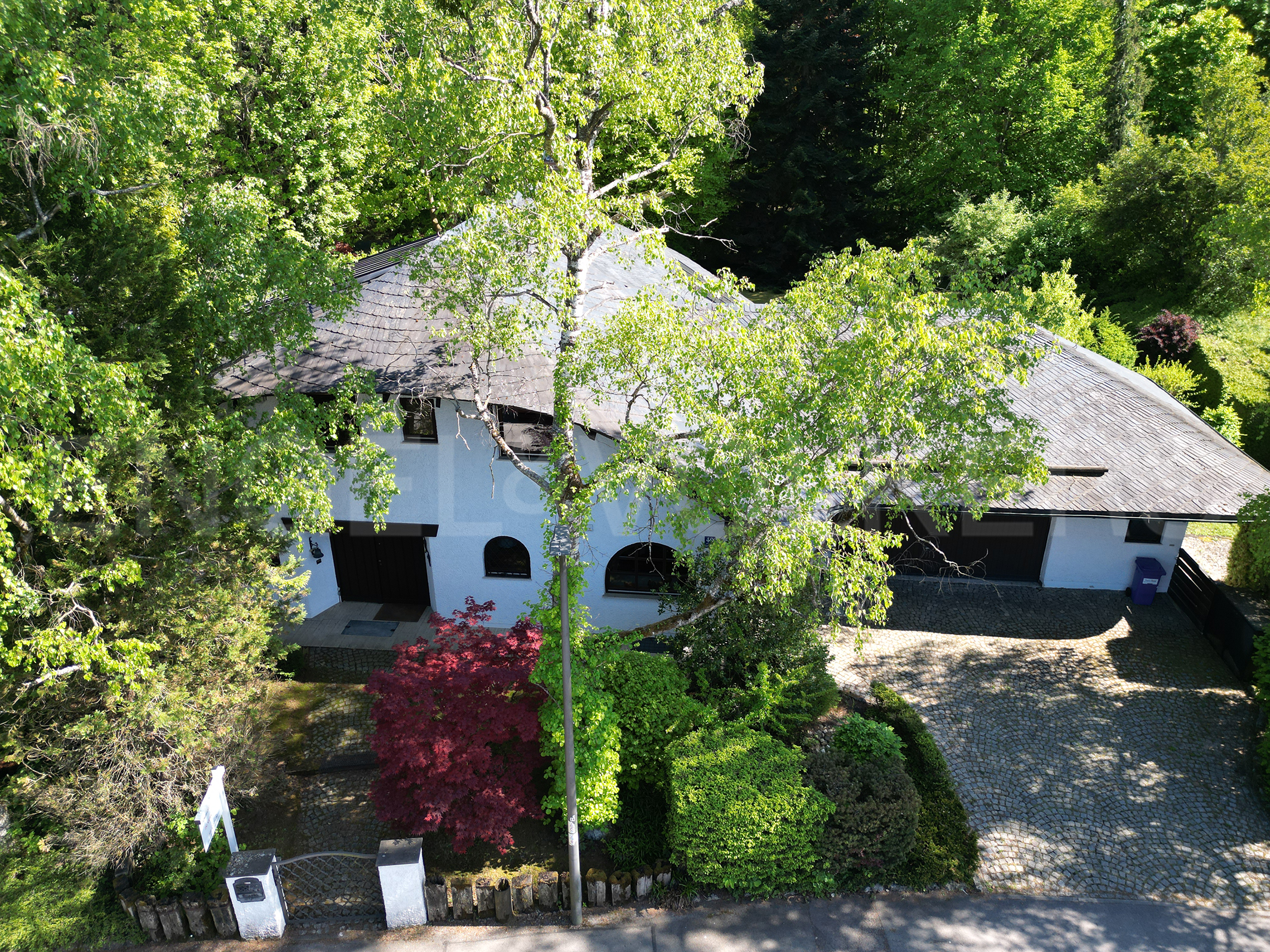 Waldtrudering pur: Villa auf seltenem Grundstück (1.474m²) mit Naturpanorama