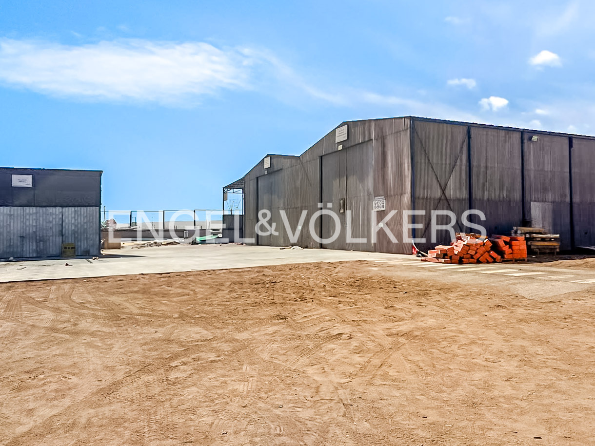 Terreno La Negra 975 M2 construidos sobre 3100 M2