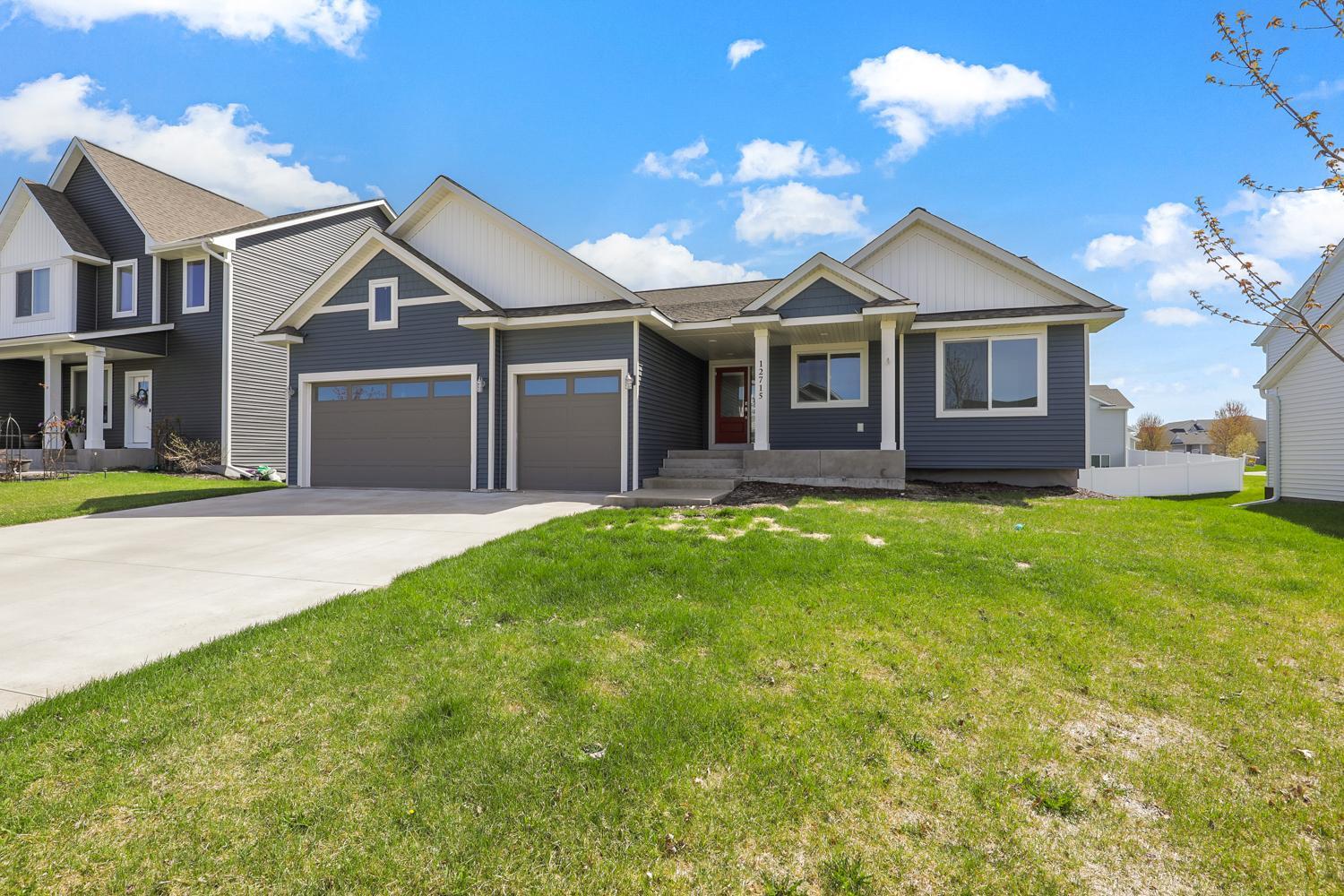 Custom 3-Bed Blaine Rambler with 3-Car Garage & No HOA