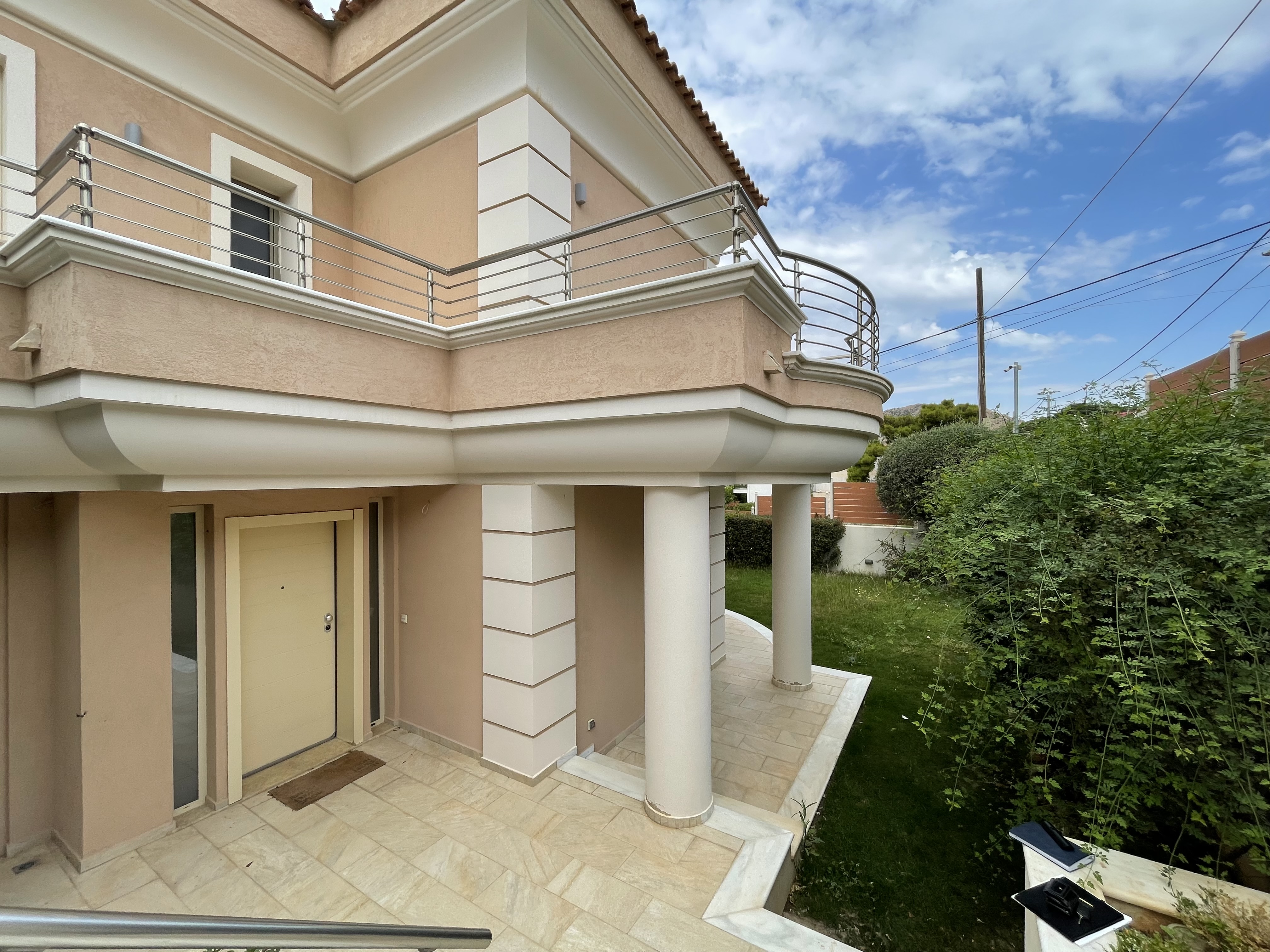 Spacious maisonette in a quiet area in lagonisi