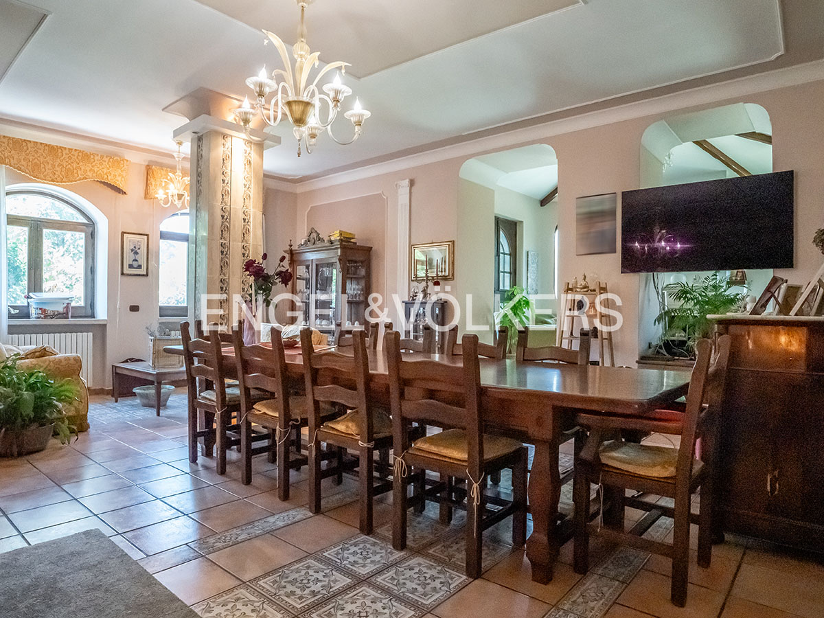 Prestigious countryside villa with pool – Ruviano, Caserta