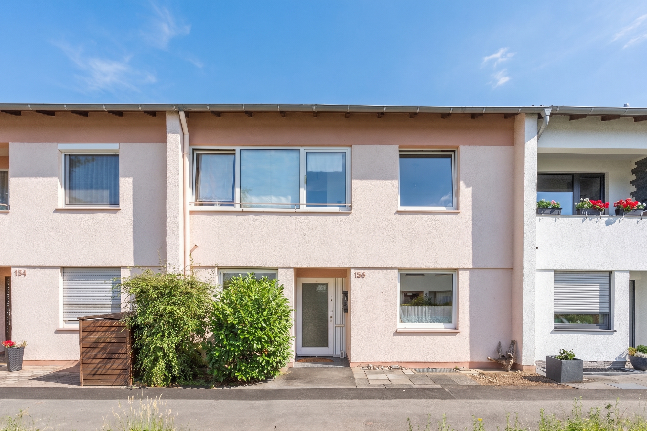 Familienfreundliches Reihenmittelhaus mit großem Sonnengarten und viel Potenzial