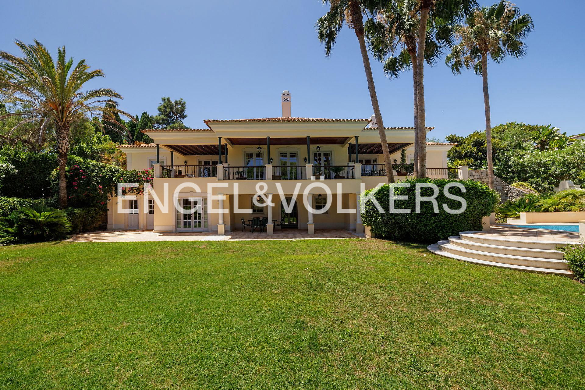 Classic Villa with Direct Golf Access in Parque Atlântico – Quinta do Lago