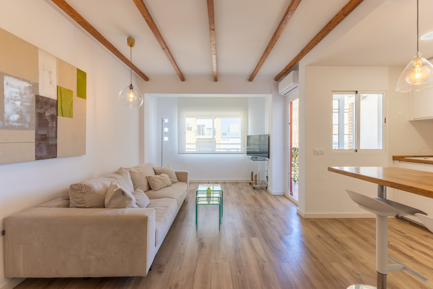 Furnished 4-room apartment