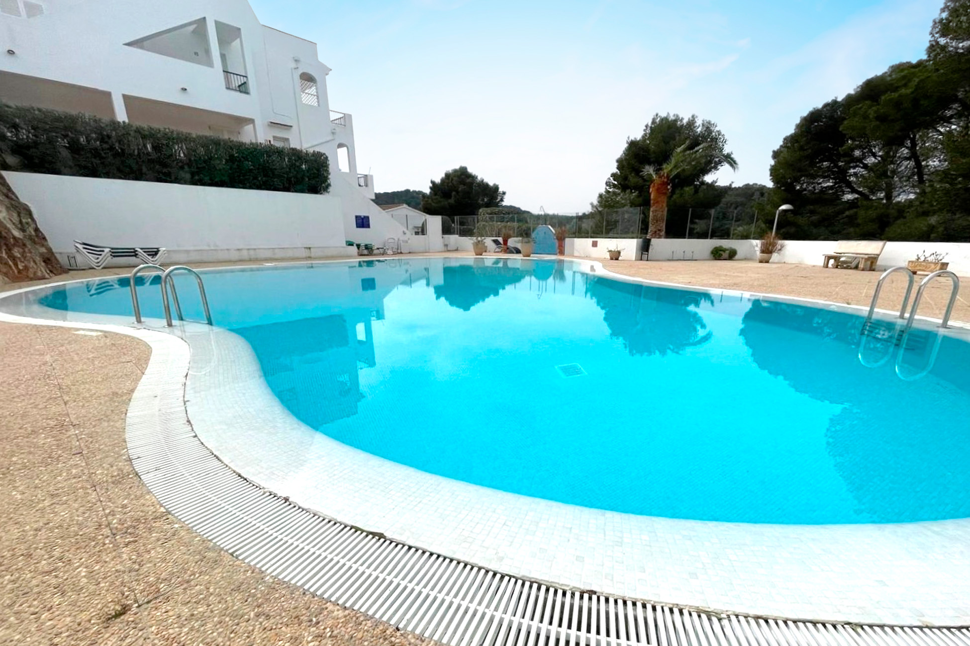 Renovated apartment with a tourist licence and golf course views in Son Parc