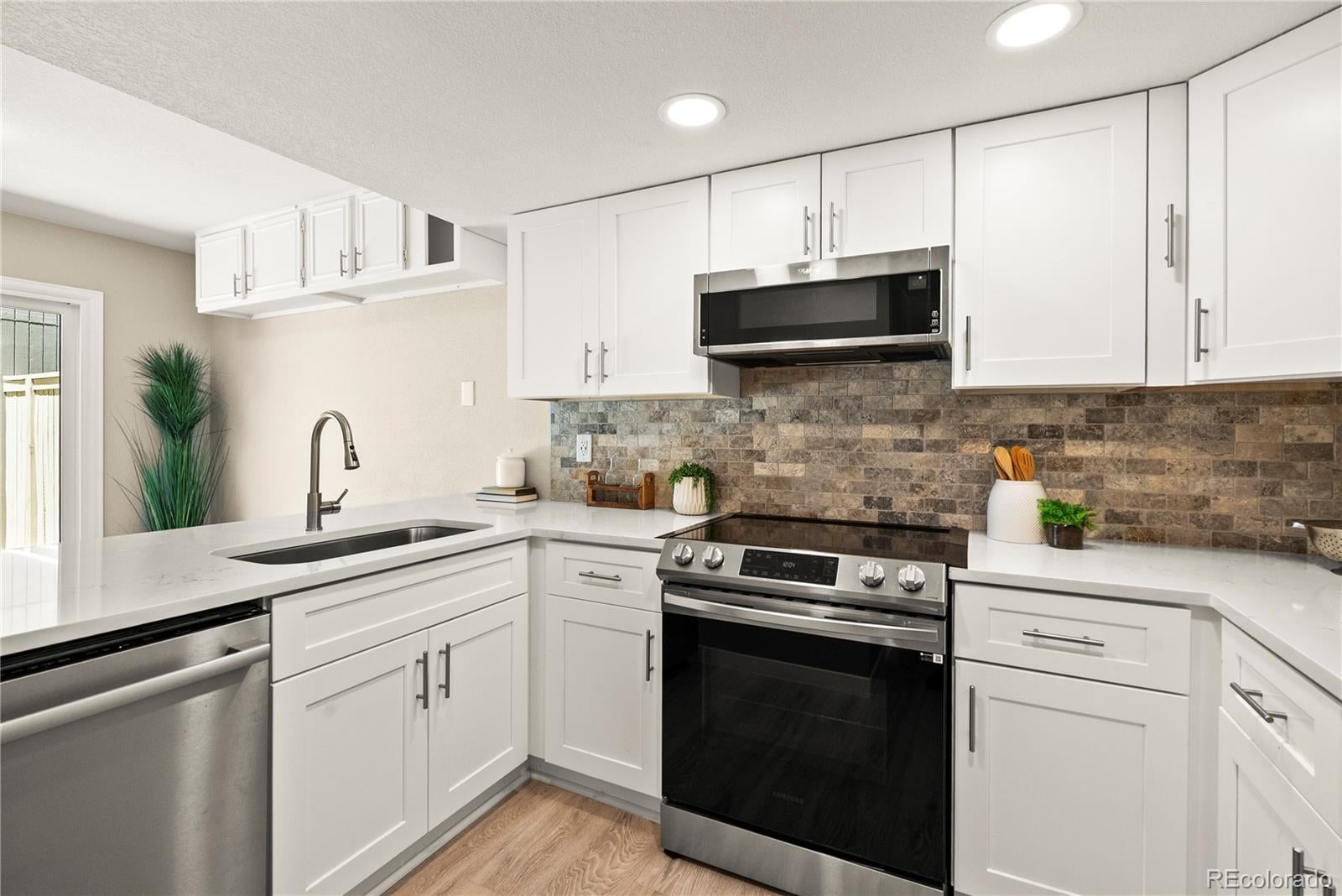 Updated 3 Bed Golden Townhome with Walkout and City Views