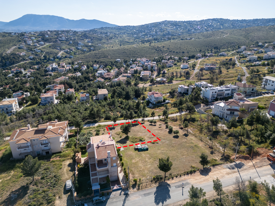 Sloping 614 sq.m. plot with panoramic views