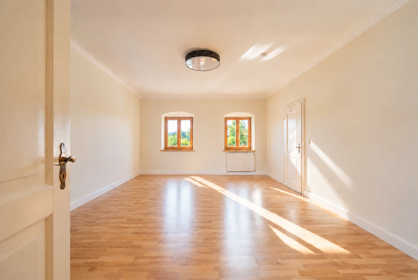 Außergewöhnliches Mehrgenerationen-Anwesen mit zusätzlich ca. 298 m² Gewerbefläche - Photo 2