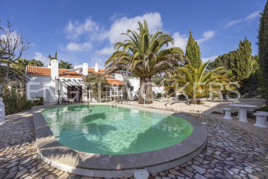 Detached Villa with abundant charm and character