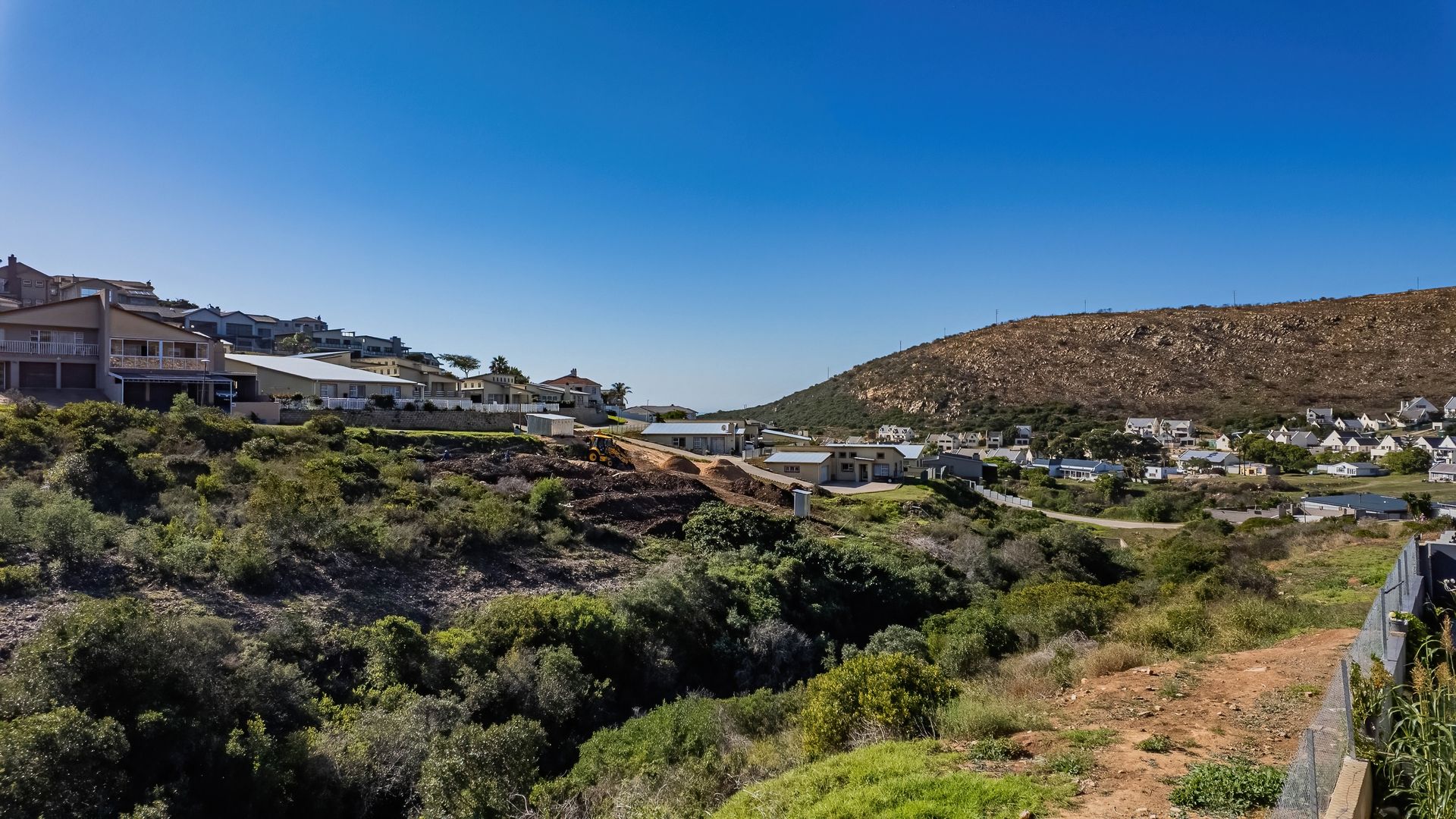 Prime Vacant Duet Stand for Sale – Island View