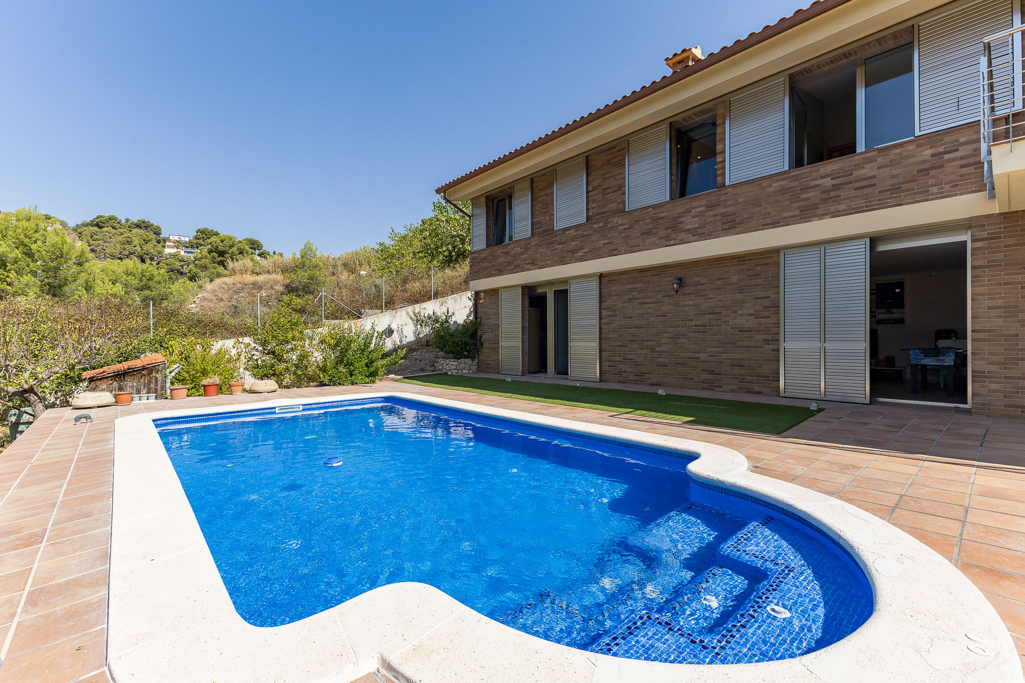 Espectacular casa unifamiliar amb piscina i hidromassatge