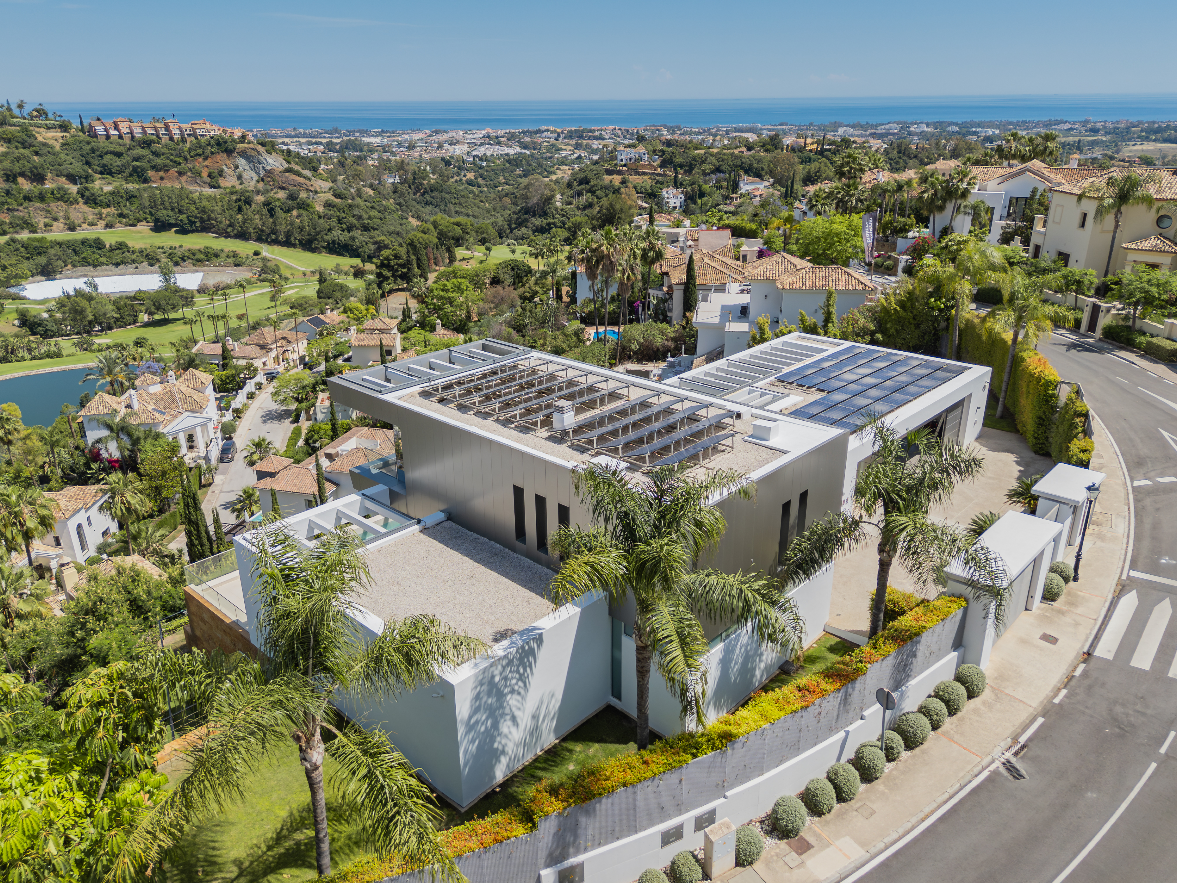 Contemporary Villa with Panoramic Views in Los Arqueros