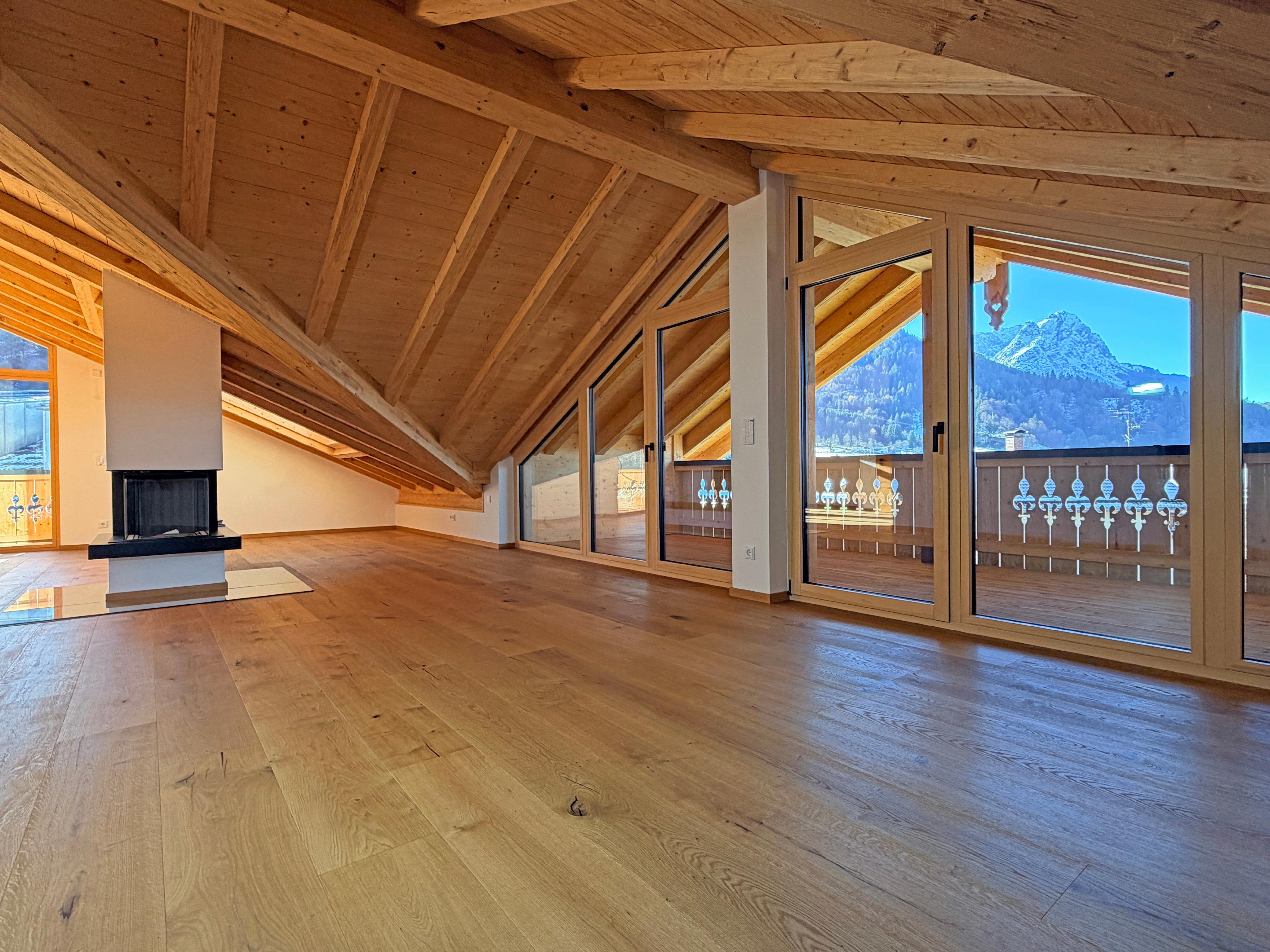 Luxuriöse Neubau - Dachgeschosswohnung im Alpenchic mit Panoramablick