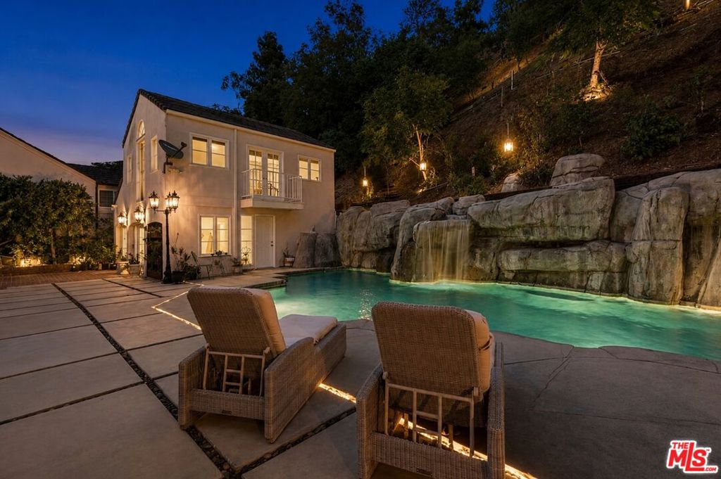 Elegant Furnished Guest House in the Heart of Beverly Hills