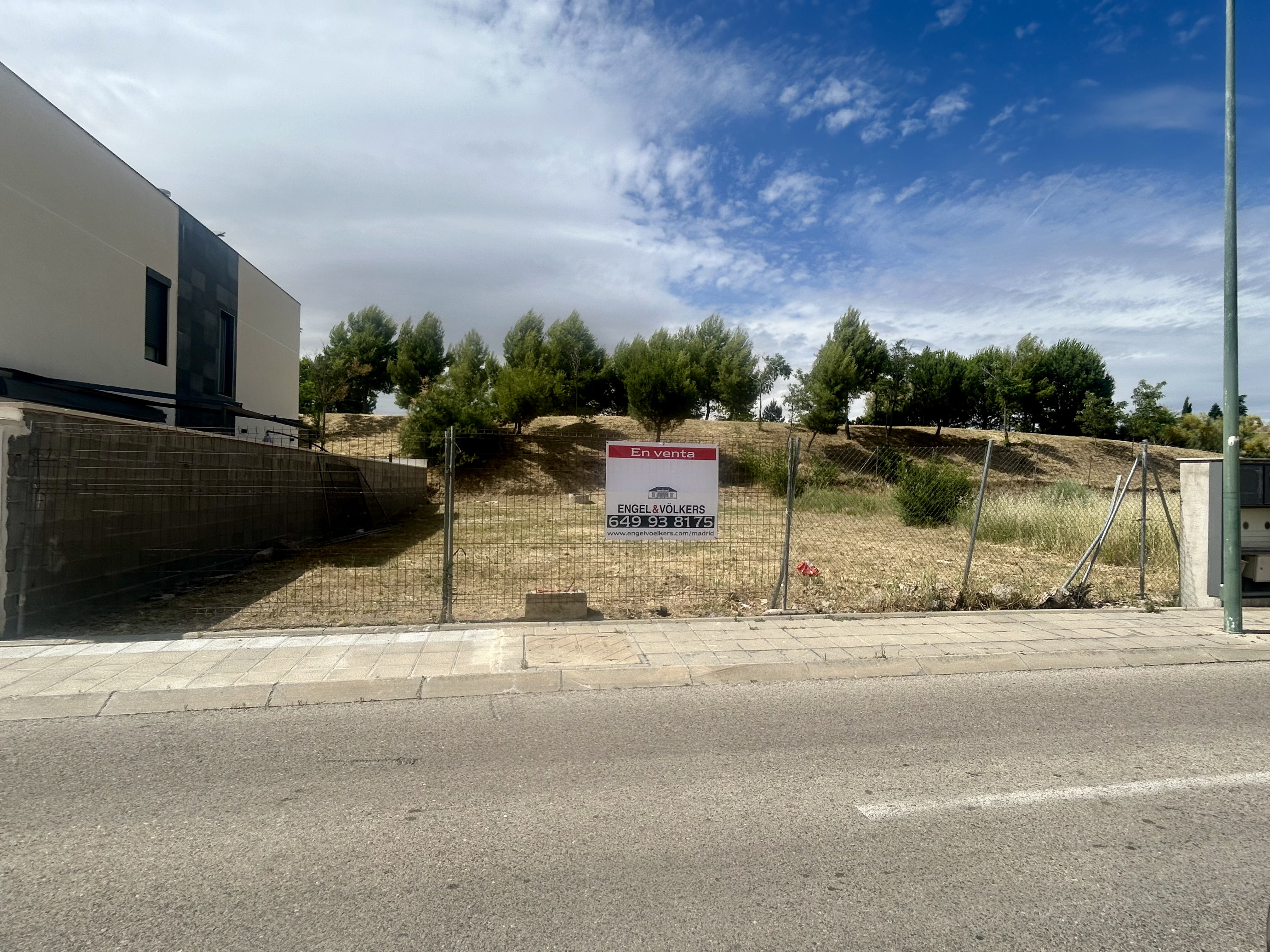 Urban plot for single-family housing in Villalbilla