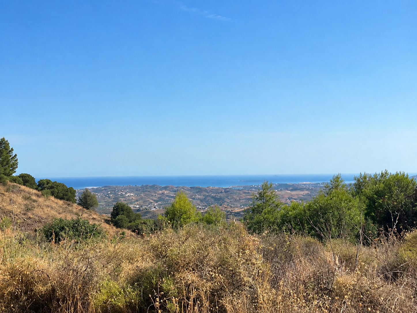 Magnificent building plot with panoramic sea and mountain views