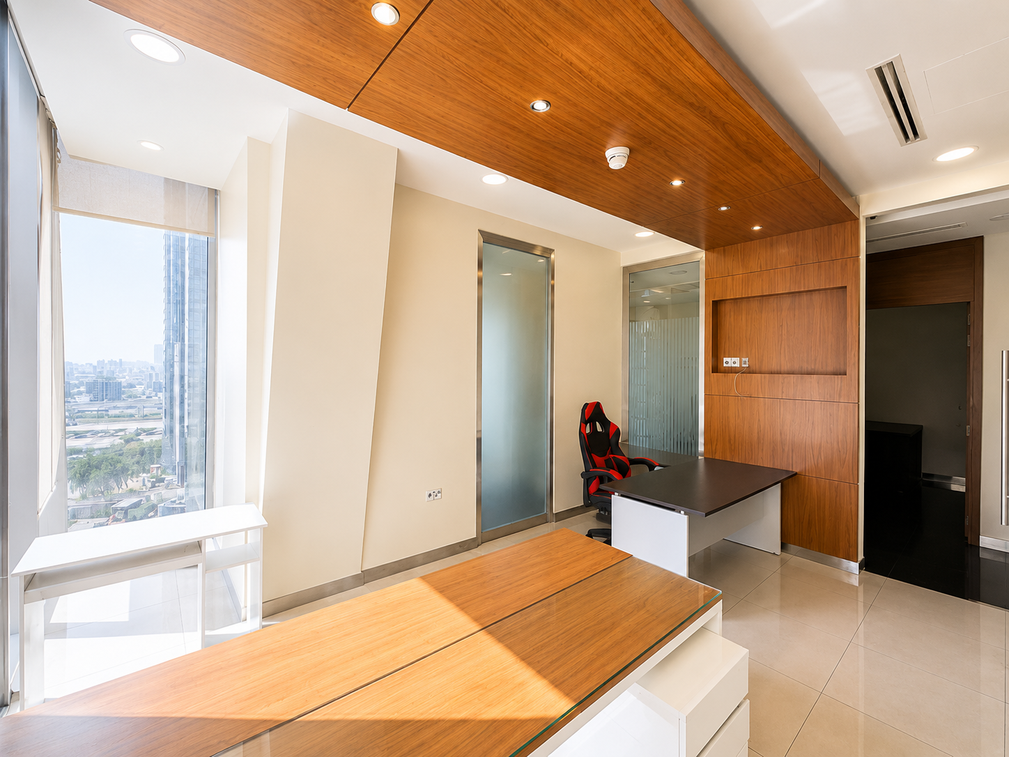 Near Metro | Bright Unit | Available | Fully Fitted