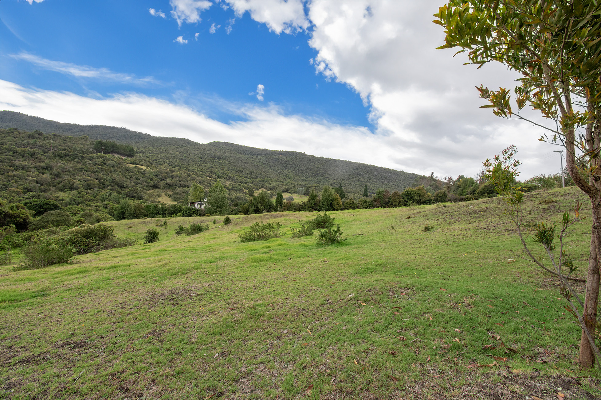 Lote para venta en conjunto Lagos de Yerbabuena, Chía