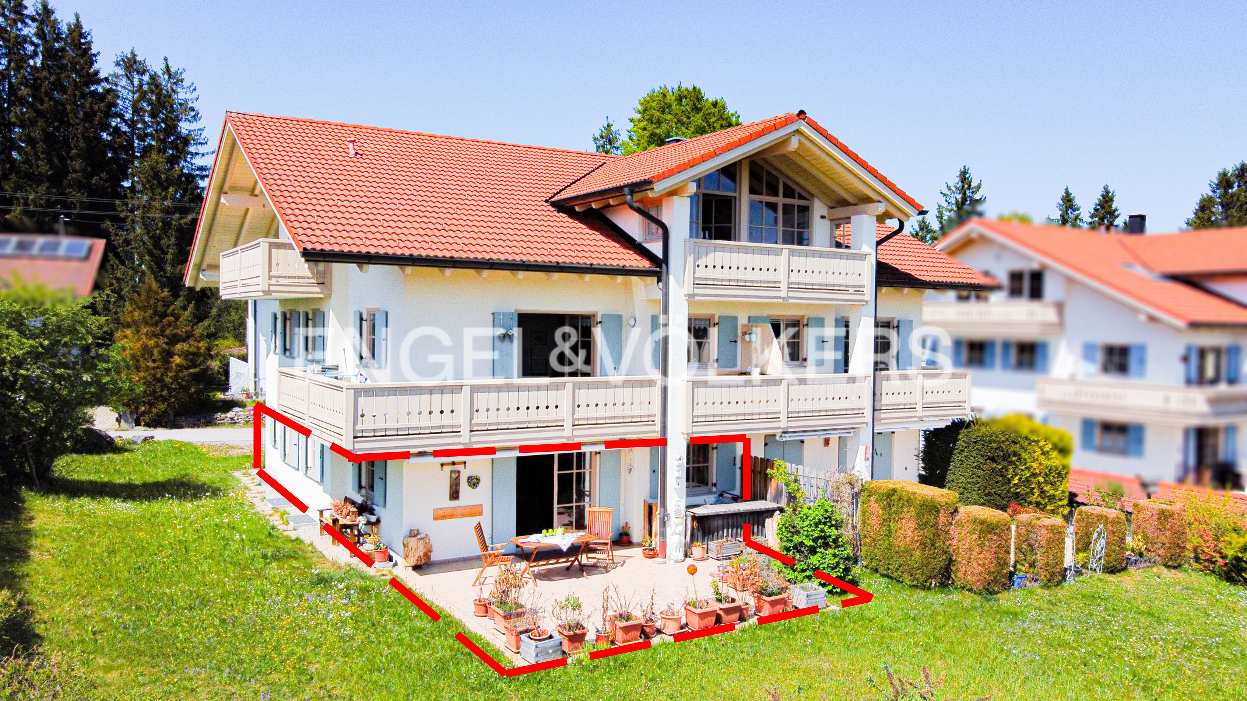 Bergluft schnuppern, Panorama genießen: Erdgeschosswohnung mit Terrasse