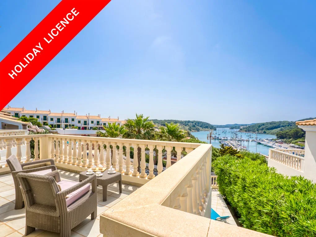 Grand villa with stunning views over the port and holiday licence