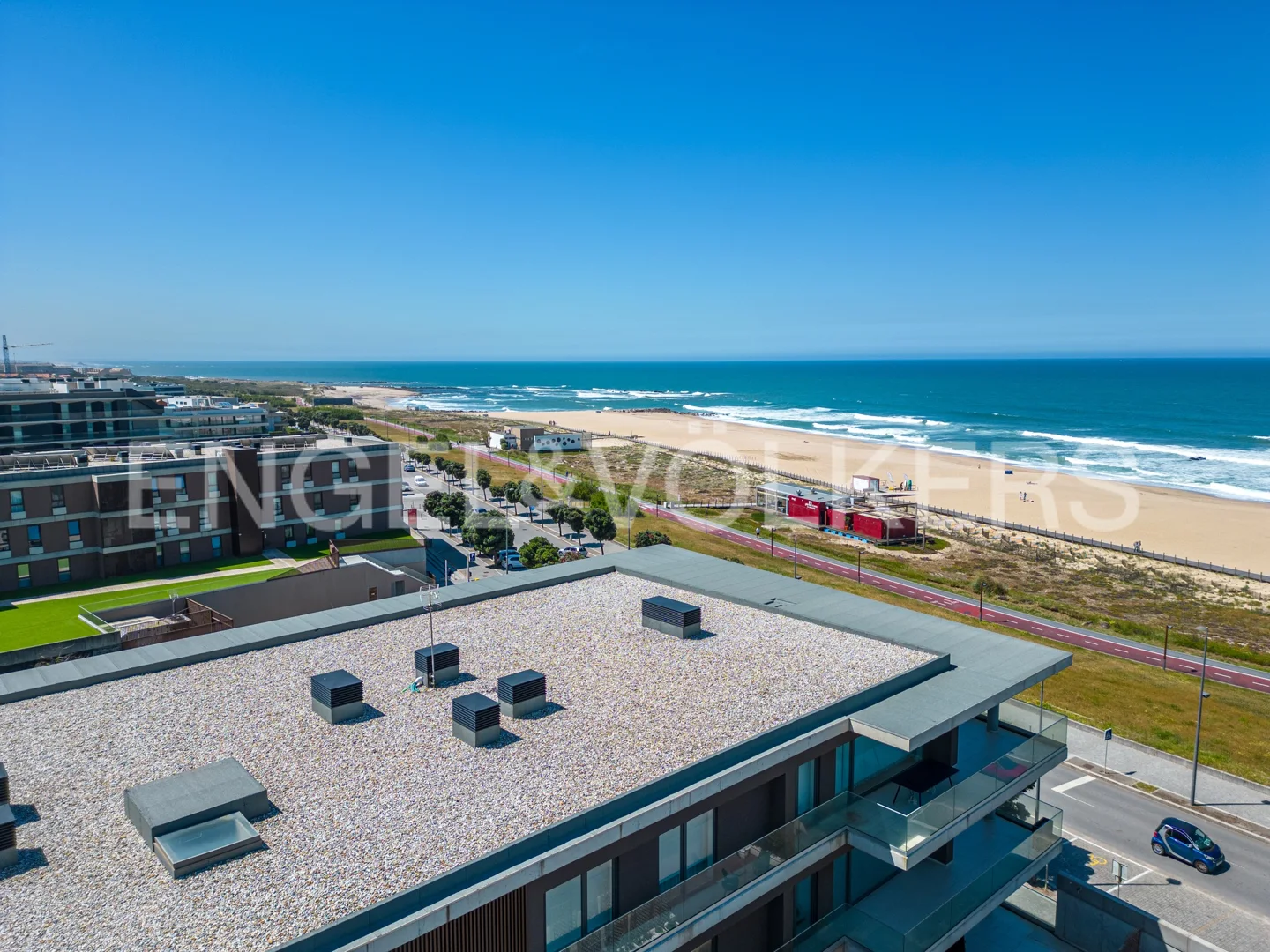 3 bedroom apartment on the seafront - North Canide Beach