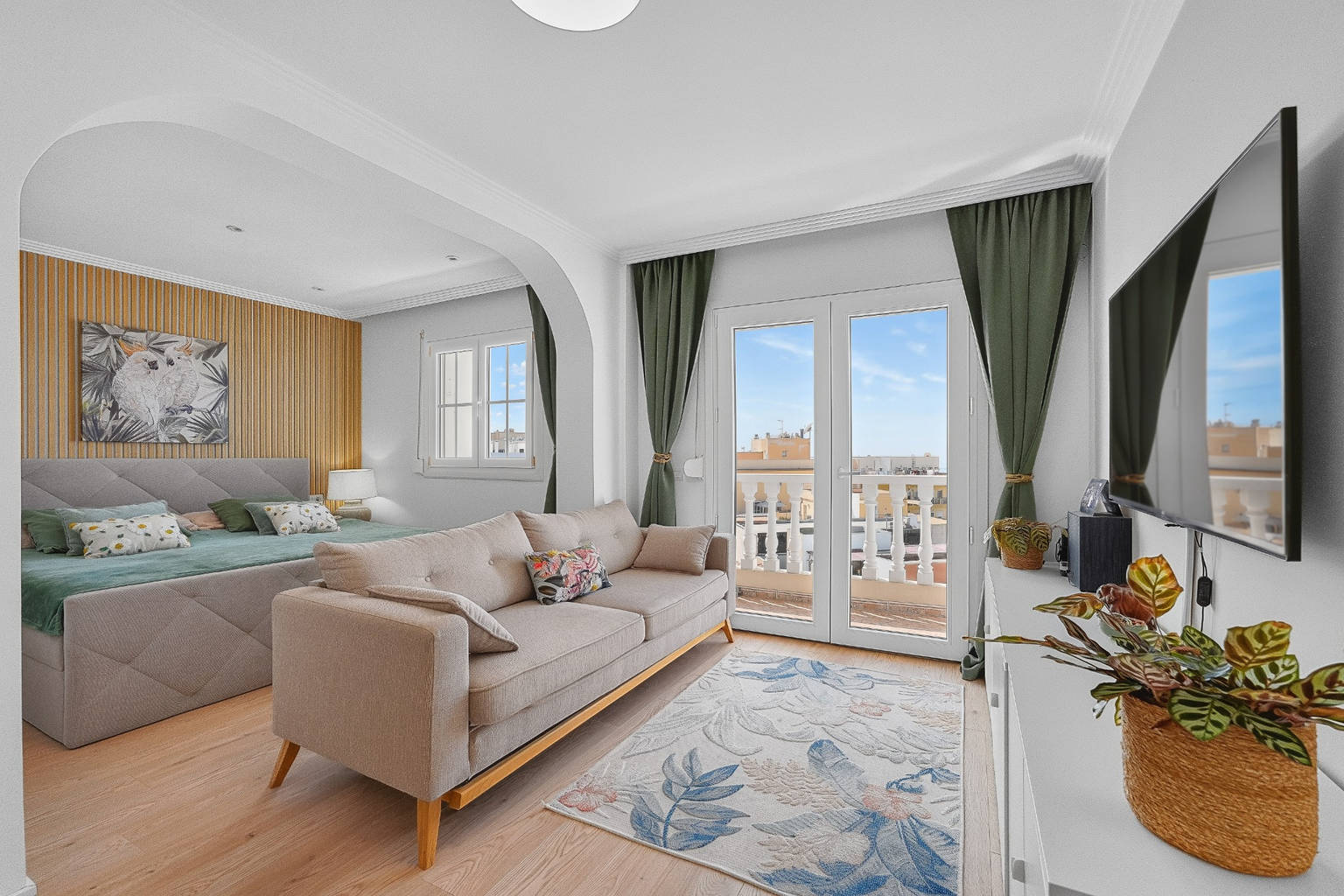 Spacious duplex penthouse with panoramic views in the heart of Adeje
