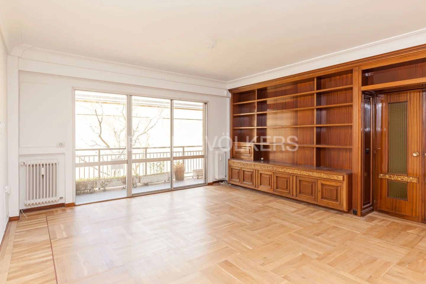Great flat with garage and terrace in Almagro