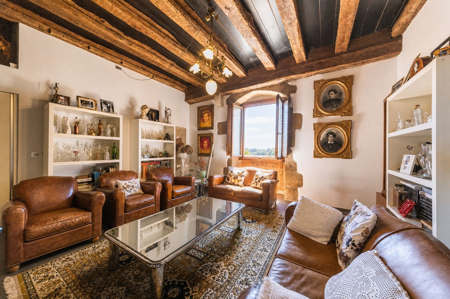 Historic renovated Manor House in Ulzama